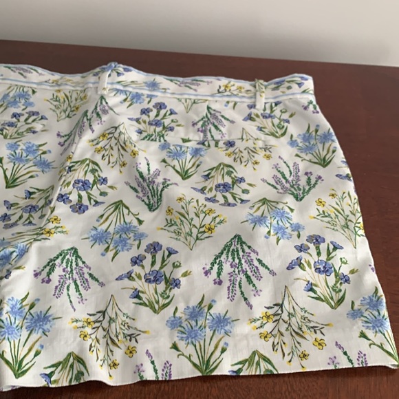 Worn once Womens Loft riviera short in size 12 - Picture 8 of 11